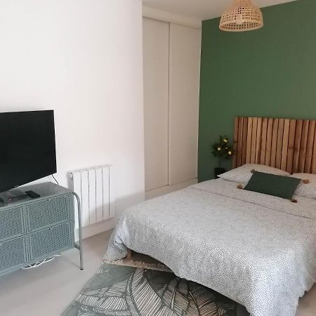 Le Studio Vert Climatise Situe 10 Min De Blaye Et De Sa Citadelle Lejlighed Eyrans-de Soudiac Eksteriør billede