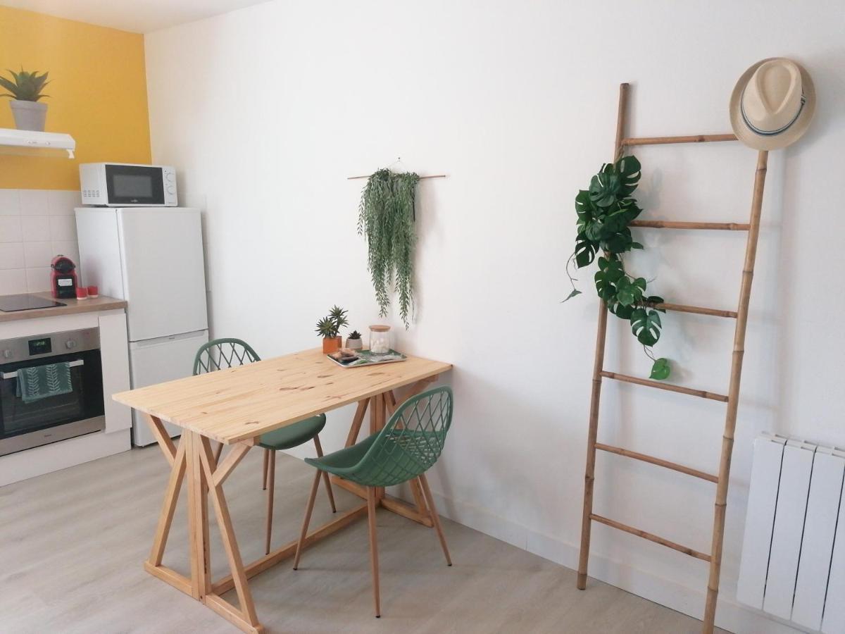 Le Studio Vert Climatise Situe 10 Min De Blaye Et De Sa Citadelle Lejlighed Eyrans-de Soudiac Eksteriør billede